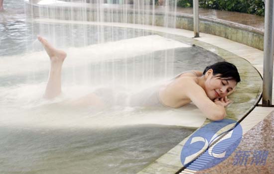 安康<b>水帘浴</b>